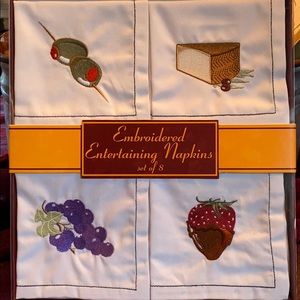 NWT Cider House Embroidered Napkins